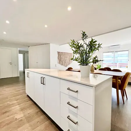 Out 20 Levante * Βιλαμούρα