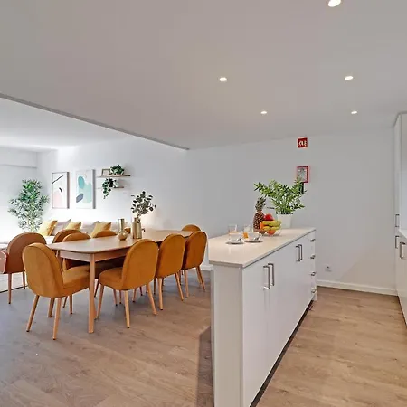 Out 20 Levante Apartment